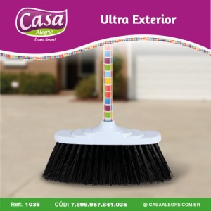 Vassoura Nylon com Cabo Cepo Plástico com Capa Casa Alegre Ultra Exterior